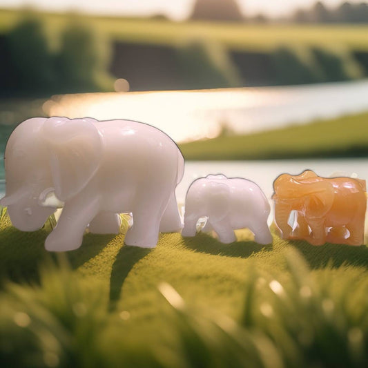 Elephant family, 3 (weight, 2 of 500g, 1 of 3500g) Natural Crystal Elephant Statue, Carved Animal Guardian Stone Carving Feng Shui Healing Reiki, White Jade, Topaz