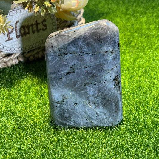 Labradorite freeform