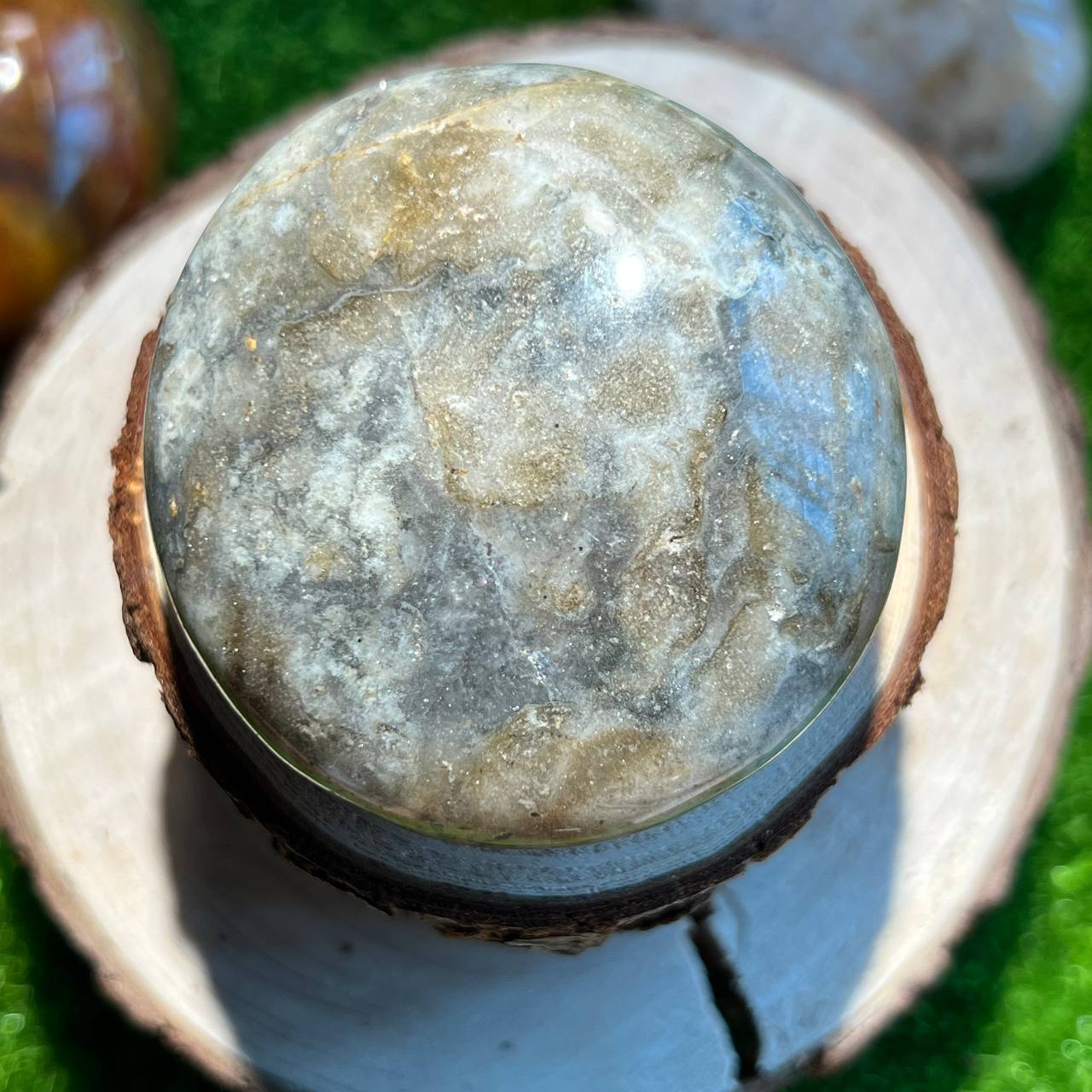 Palm stones